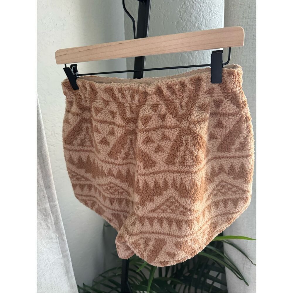 Gilly Hicks Women’s Medium Comfy Cozy Lounge Shorts Sherpa Brown - Picture 2 of 5